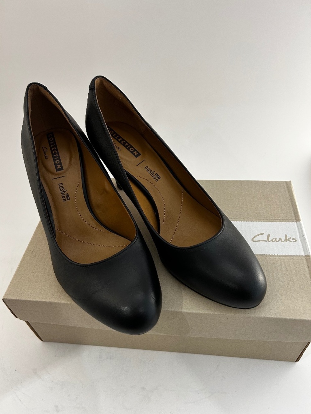 Clarks Arista Abe Black Leather Pumps – Size 7.5 – BNIB
